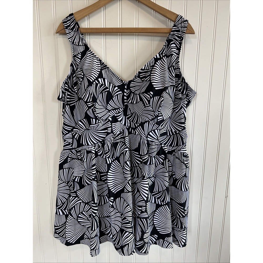 NWT Azul‎ Black White Swim Dress Size 24W *MSRP $96 Beach Cruise Resort